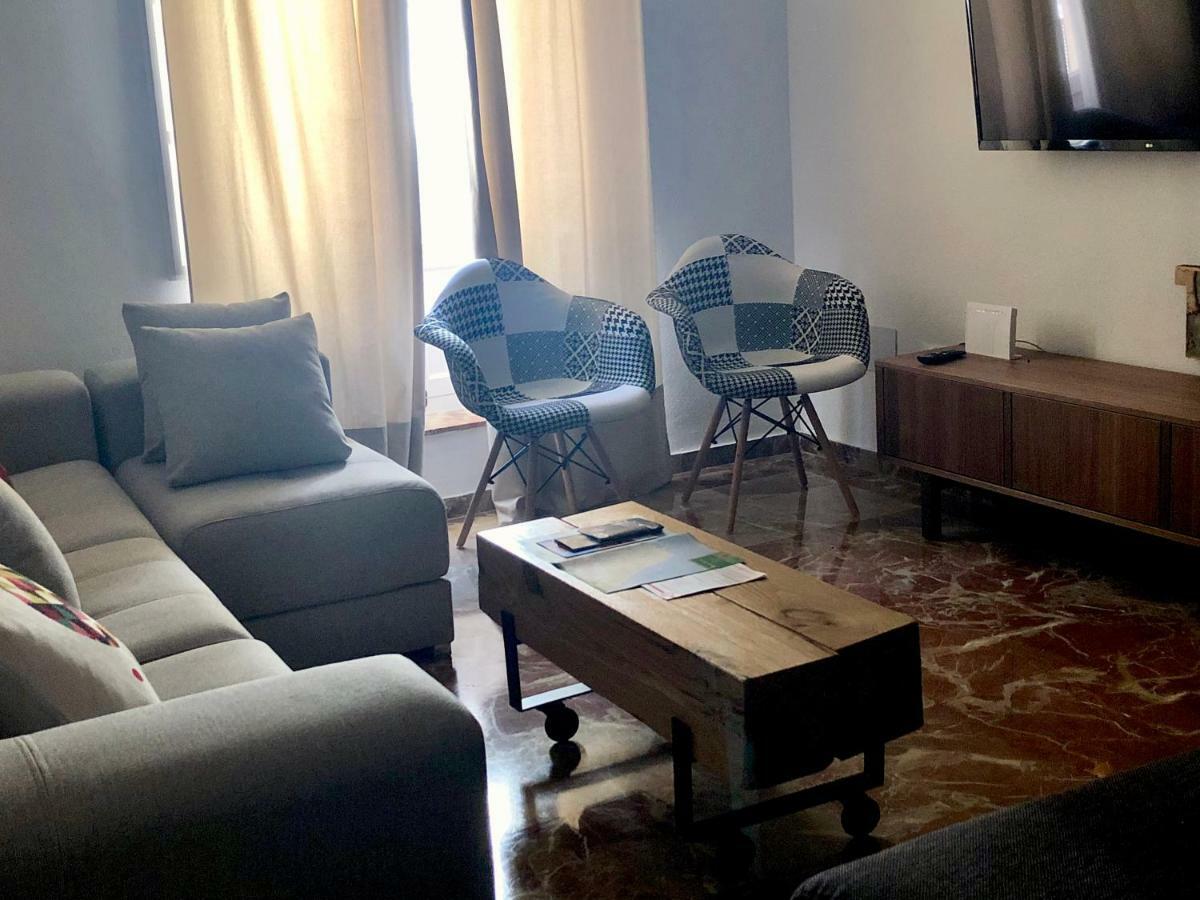 Gatu Premium Villa Aramburu, " Preferente Mayores De 25 Anos Y Familias " Эль-Пуэрто-де-Санта-Мария Экстерьер фото